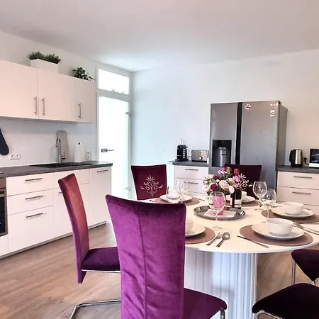 Beauty And Beast 24h-check-in, 6 Pers, Klima, Massageliege Apartmán