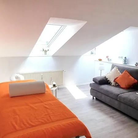 Beauty&beast 24h-check-in, 6 Pers, Klima, Massageliege * Cremlingen